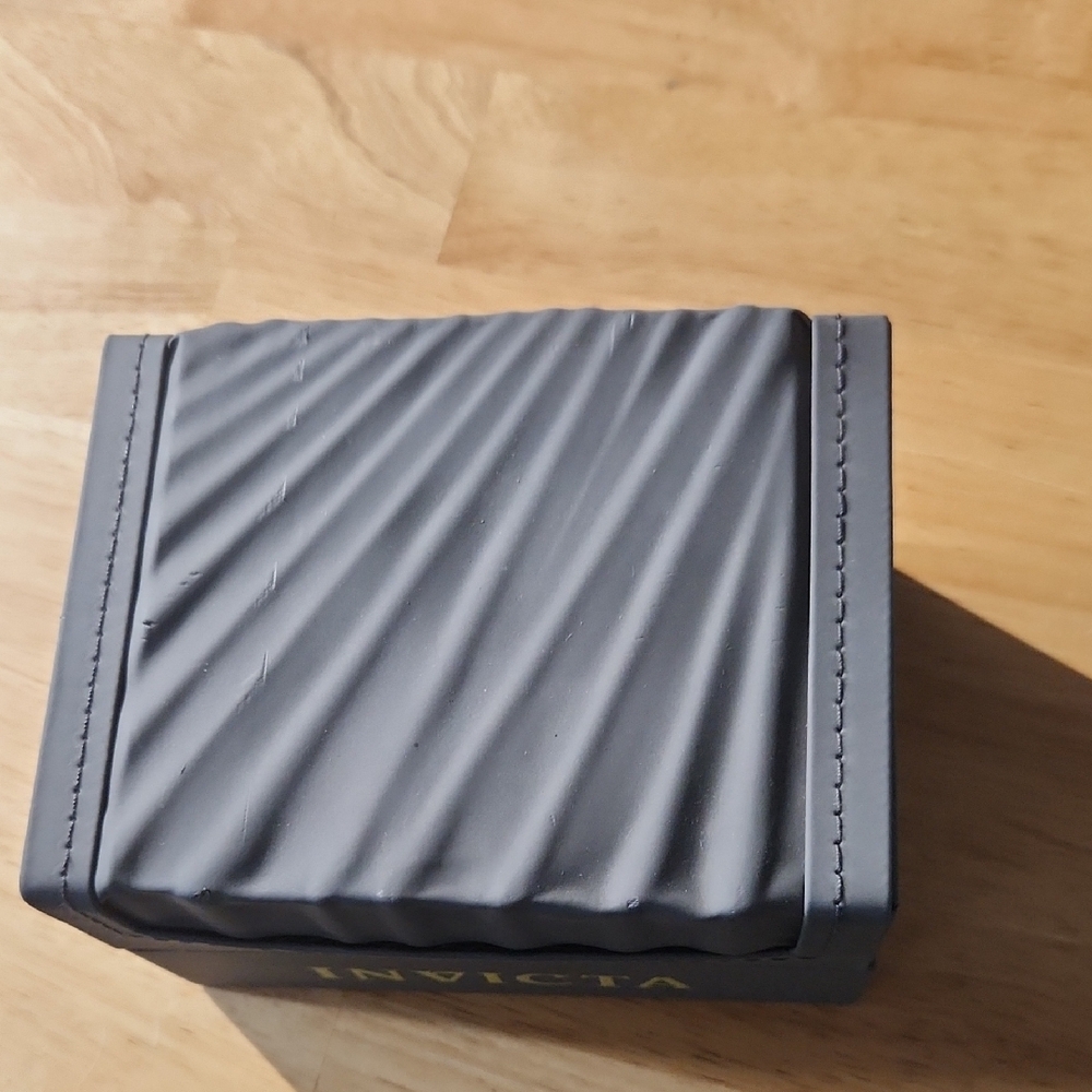 Invicta Gray Watch Box - Picture 2 of 3